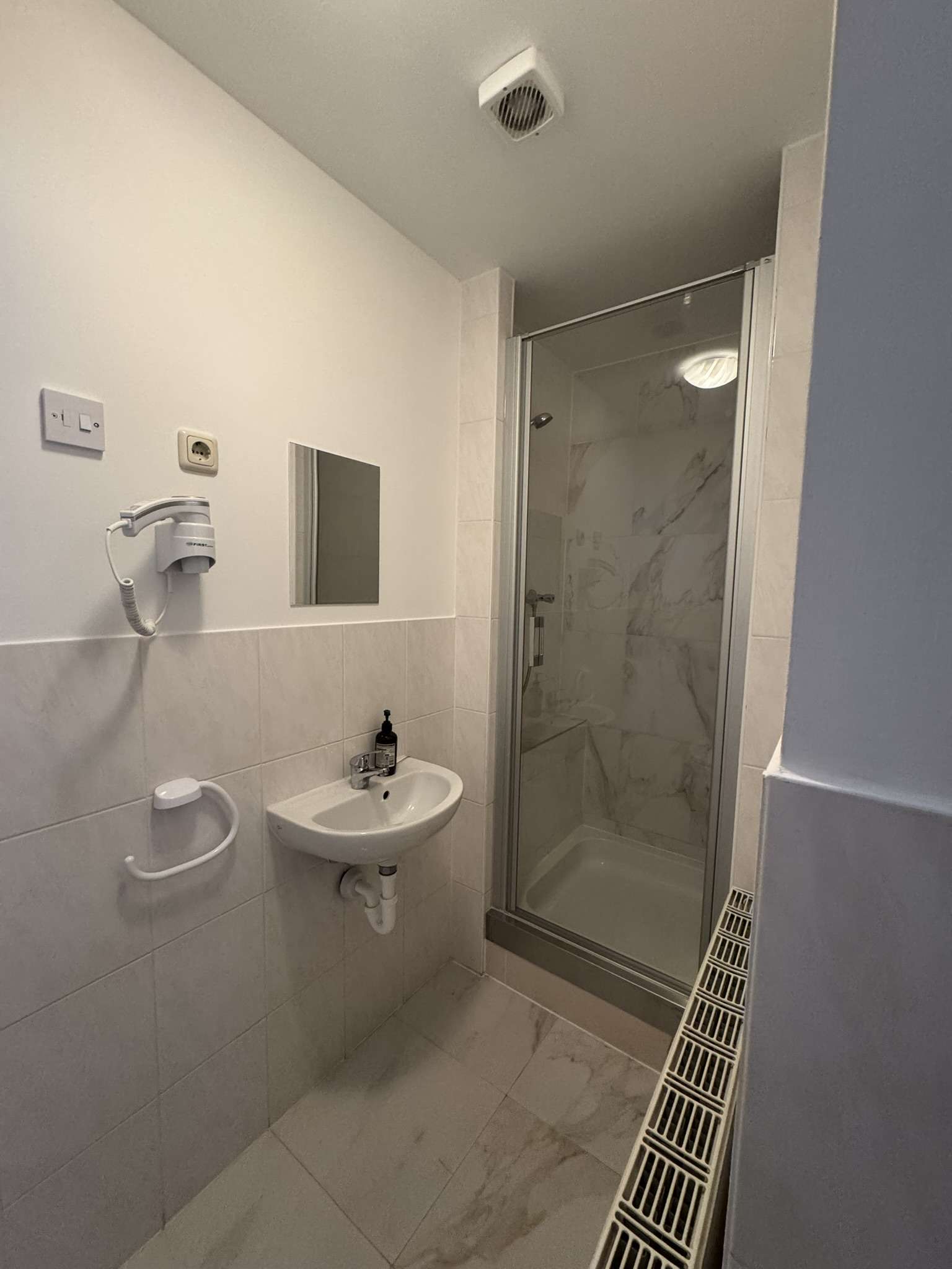 Immobilie in Sternberg - Schönes saniertes Mehrfamilienhaus mit 3 Wohnungen in Sternberg - PROVISIONSFREI - Bild 18