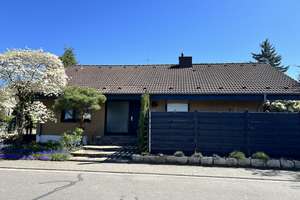 Freistehendes Einfamilienhaus in bester Lage von Linkenheim-Hoch.! – Die vollständige Adresse der Immobilie erhältst du vom Anbieter., 76351 Linkenheim-Hochstetten – Vorschaubild 2