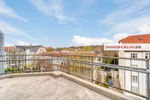 IMMOBERLIN.DE - Frisch saniert! Lichtdurchflutete Wohnung mit ruhiger Westterrasse – Die vollständige Adresse der Immobilie erhältst du vom Anbieter., 12165 Steglitz, Berlin – Vorschaubild 2
