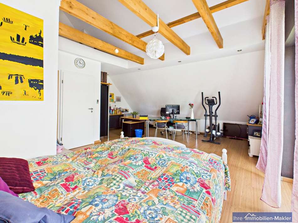 Schlafzimmer DG