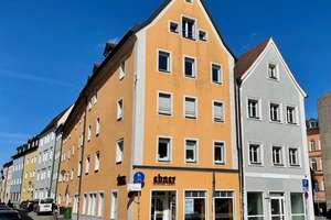 Gepflegte 1-Zimmer-Wohnung mit Einbauküche im Zentrum am Arnulfsplatz.