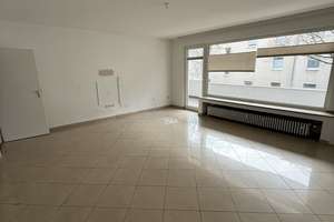 3-Zimmer-Apartment mit EBK, Balkon und Loggia in zentraler Lage ab dem 01.04./01.05.26