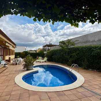 65931 Priorat de Banyeres, schönes Einfamilienhaus mit Pool und Garage