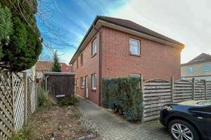 Gepflegte Doppelhaushälfte mit Balkon und Garten Nähe Klinikum Kreyenbrück zu verkaufen! – Die vollständige Adresse der Immobilie erhältst du vom Anbieter., 26133 Kreyenbrück, Oldenburg (Oldenburg) – Vorschaubild 16