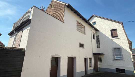 Bild von Zwei-Familienhaus mit zusätzlichem Bauplatz