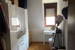 Wohnen für junges Paar: 3,5-Zimmer-Dachgeschosswohnung in Karlsruhe – Die vollständige Adresse der Immobilie erhältst du vom Anbieter., 76185 Mühlburg, Karlsruhe – Vorschaubild 4