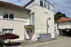 Attraktives Mehrfamilienhaus in begehrter Lage von Stephanskirchen – Die vollständige Adresse der Immobilie erhältst du vom Anbieter., 83071 Stephanskirchen – Vorschaubild 19
