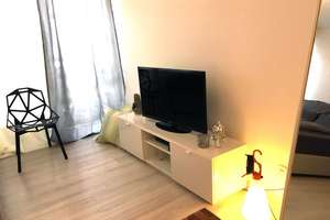 Zentral & ruhig: Möbliertes 1-Zimmer-Apartment mit Balkon, Garten & TG separat bepreist – 63065 Ledermuseum, Offenbach am Main – Vorschaubild 3