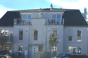 Provisionsfreie 3-Zimmer-Dachgeschosswohnung mit Dachterrasse, EBK & TG in Großhadern