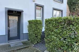 Exklusive 5-Zimmerwohnung auf zwei Etagen mit Garten und zwei Stellplätzen i.Oberkassel. – Schwalmstr. 3, 40547 Oberkassel, Düsseldorf – Vorschaubild 3