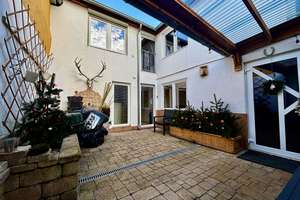 Kleine Rarität in Zündorf: Charmantes Fischerhaus mit Innenhof