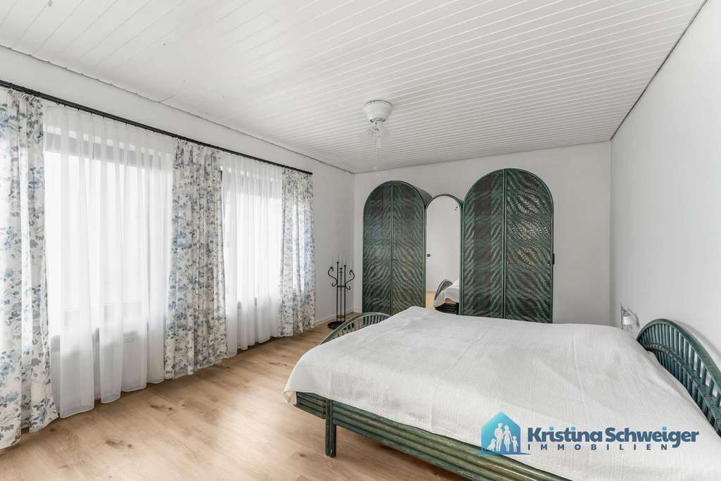 Immobilie in Altdorf bei Nürnberg - Zeitnah bezugsfrei! Stilvoll modernisierte 5-Zimmer-Whg mit Charakter - Bild 4