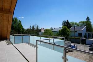 NEU - Beziehbare 4 Zimmer Dachterrassen-Wohnung in absolut ruhiger SW-Lage Nähe U 2
