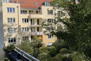 1-Zimmer-Apartment mit  separater Küche und Balkon