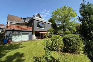 Gelegenheit! Beste Lage Solingen-Gräfrath, 1-2 Familienhaus mit großem Garten und Garage.