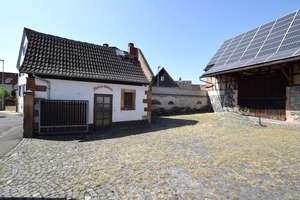 Einzigartiges, besonderes Anwesen: 1-2 FH, Scheune, Garten, Hof, Balkone – Die vollständige Adresse der Immobilie erhältst du vom Anbieter., 63695 Glauburg – Vorschaubild 50