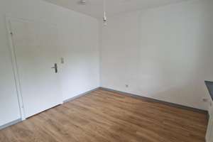 Perfekt für WG-Neugründung – oder Familie -3-Zimmer-Wohnung mit Balkon in Hannover-Ricklingen – Pfarrstraße 39, 30459 Ricklingen (Ortsteil), Hannover – Vorschaubild 5