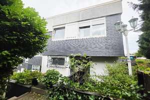 Modernisiertes Einfamilienhaus 2 Bäder Terrasse großer Garten Pool Doppelgarage 3-4 PKW-Stellplätze – 51381 Lützenkirchen, Leverkusen – Vorschaubild 2