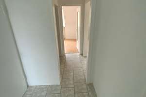 Helle Dachgeschoss-Wohnung im 2.Obergeschoss zu verkaufen – Lukas-Cranach-Str. 76, 46238 Batenbrock, Bottrop – Vorschaubild 2