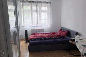 Stilvolle 2-Zimmer-Altbauwohnung mit Balkon in denkmalgeschütztem Haus in Düsseldorf-Derendorf – Yorckstraße 2a, 40476 Derendorf, Düsseldorf – Vorschaubild 2
