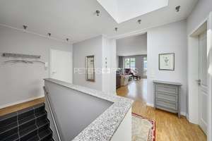 Zwei Etagen Glück - Maisonette mit sonniger Dachterrasse – Die vollständige Adresse der Immobilie erhältst du vom Anbieter., 22529 Lokstedt, Hamburg – Vorschaubild 3