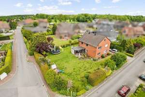 Freistehendes Einfamilienhaus mit beeindruckendem Gartenbereich