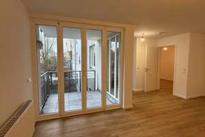 Erstbezug nach Sanierung: Helle Wohnung mit großem Balkon und Einbauküche! – Idastraße 12, 13156 Niederschönhausen, Berlin – Vorschaubild 1