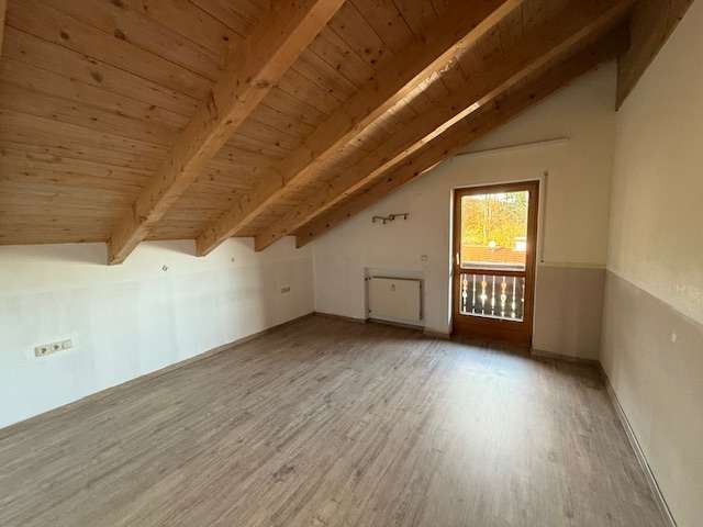 Immobilie in Anger - Großzügige und gemütliche Dachgeschosswohnung in ländlicher Wohnlage! - Bild 13