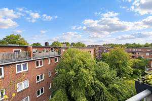 2,5 Zimmer-Dachgeschosswohnung mit Charakter und zeitloser Eleganz – 22307 Barmbek-Nord, Hamburg – Vorschaubild 9