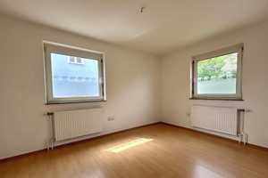 Top Lage!!! 3-FH mit großem Garten, EG + OG frei, DG verm., 1 Garage, Wfl. ca. 175 m², Bj. 1959 – Stuttgart – Vorschaubild 5
