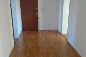 Gepflegte 3-Raum-Wohnung mit Einbauküche in Kiel
