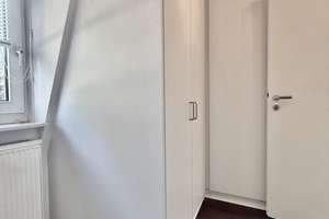 Exklusive Doppelhaushälfte mit Traumgarten mitten im Hahnwald (provisionsfrei) – Hahnwaldweg 30a, 50996 Hahnwald, Köln – Vorschaubild 29