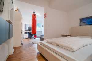Stylischer Bungalow mit Einliegerwohnung in herrlicher, ruhiger Randlage. – Ludwigsburg (Kreis) – Vorschaubild 14