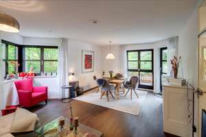 Möbliert: Möblierte Erdgeschosswohnung mit schöner Terrasse – Echterstraße 19, 81479 Solln, München – Vorschaubild 2