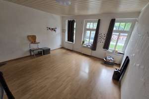 Studentenwohnung: Gepflegte Zweizimmerwohnung neben dem Universitätsgelände – Vettersstraße 32, 9126 Bernsdorf, Chemnitz – Vorschaubild 1