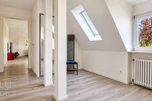 Stilvolle, voll möblierte 3,5-Zimmer-Dachgeschosswohnung mit Balkon – Die vollständige Adresse der Immobilie erhältst du vom Anbieter., 70597 Degerloch (Ortsteil), Stuttgart – Vorschaubild 3