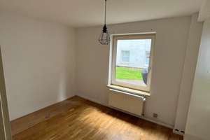 Befristet - 05/2027 - 2 Zimmer Erdgeschosswohnung mit Balkon in Hamburg-Eppendorf – Geschwister-Scholl-Straße 104B, 20251 Eppendorf, Hamburg – Vorschaubild 3