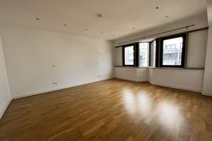 *Stilvolle 4 Zimmerwohnung mit Einbauküche und En Suite Badezimmer – Bahnhofstraße 20, 65185 Mitte, Wiesbaden – Vorschaubild 4