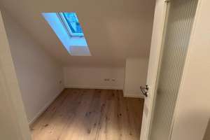 67qm 2,5 Zimmer Dachgeschosswohnung mit Küche in Köln Lindenthal Uninähe – Die vollständige Adresse der Immobilie erhältst du vom Anbieter., 50935 Lindenthal (Ortsteil), Köln – Vorschaubild 10