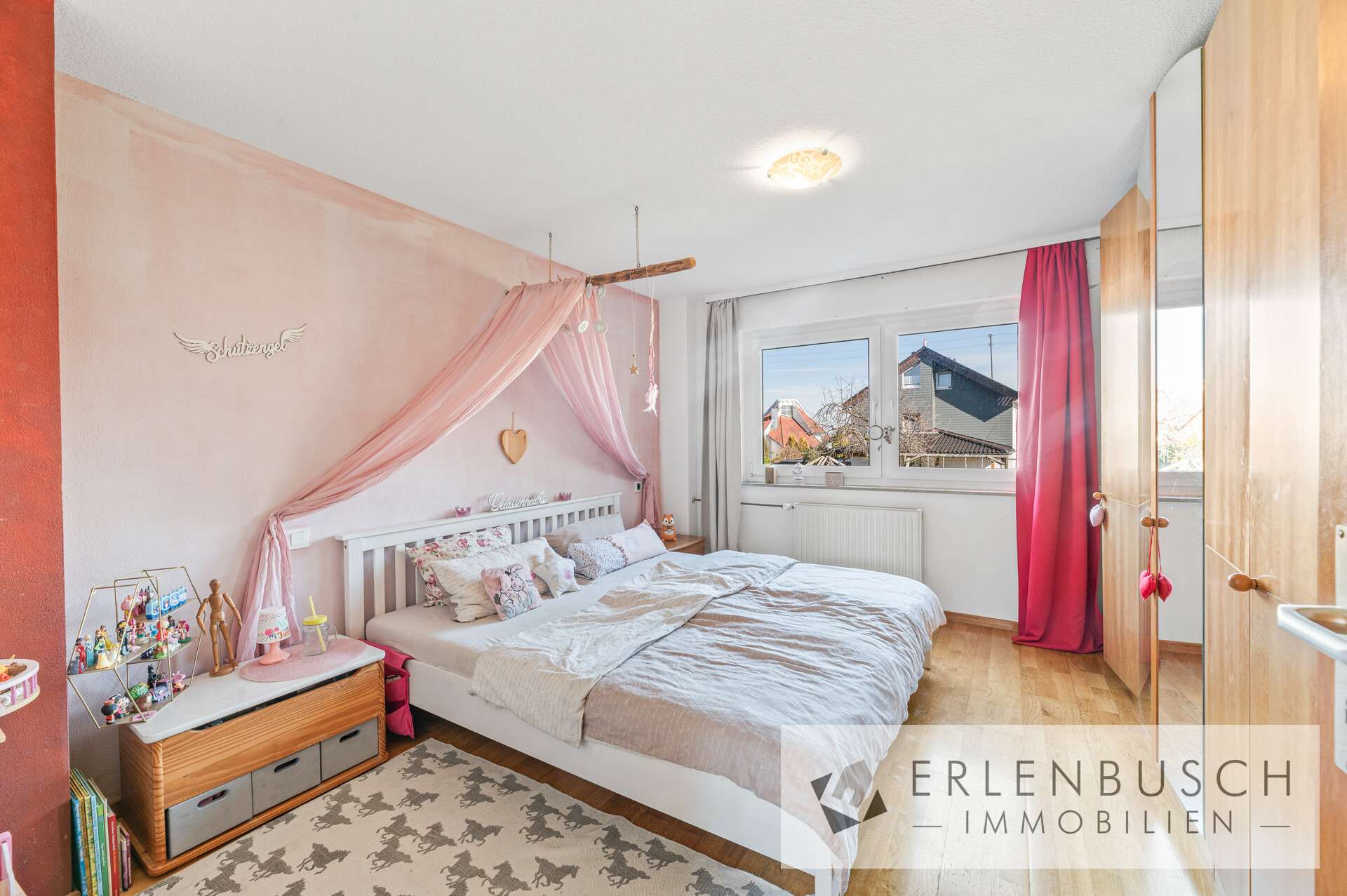 Immobilie in Kaisersbach - Großzügiges Zweifamilienhaus mit weitläufigem Grundstück und Entwicklungspotenzial - Bild 8