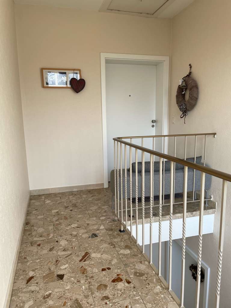 Immobilie in Bad Nenndorf - Miete war gestern - Schöne renovierte 3 Zimmer Dachgeschosswohnung - Bild 3