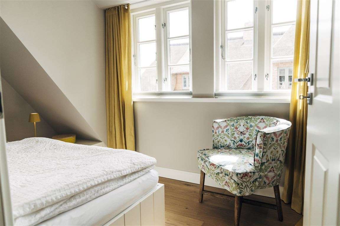 Immobilie in Oevenum - Exklusive Doppelhaushälfte unter Reet mit Genehmigung zur Ferienvermietung! - Bild 0