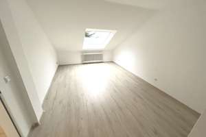 Ruhige, Sanierte, Helle 2,5-Zimmer WHG mit Tageslichtwannenbad, Einbauküche (o. E-Geräte) u. Garten – Heckinghauser Strasse 223, 42289 Heckinghausen, Wuppertal – Vorschaubild 8