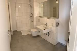 Exklusive 2-Zimmer-Hochparterre-Wohnung mit EBK und Balkon am Zollhafen Mainz – Rotterdamer Platz 6, 55120 Neustadt, Mainz – Vorschaubild 8