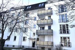 2 Raum Wohnung mit Aufzug, Stellplatz, offene Küche, EBK und Balkon in ruhiger Lage zu vermieten – Tannenstraße 17, 9113 Schloßchemnitz, Chemnitz – Vorschaubild 1