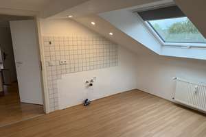 Großzügige 3-Zimmer-Dachgeschosswohnung mit Sonnenbalkon und Blick ins Grüne – Baackesweg 60, 47804 Kempener Feld/Baackeshof, Krefeld – Vorschaubild 15