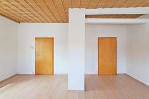 Natur im Blick! Wohnhaus mit Potenzial – Die vollständige Adresse der Immobilie erhältst du vom Anbieter., 96369 Weißenbrunn – Vorschaubild 2