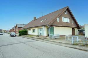 **Wohnen & Arbeiten unter einem Dach: 2 Wohneinheiten + Ladenlokal + 3 Garagen + Ausbaureserve** – Die vollständige Adresse der Immobilie erhältst du vom Anbieter., 50181 Bedburg – Vorschaubild 43