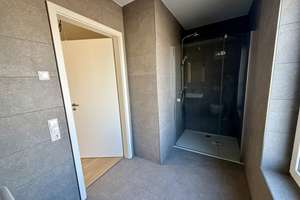 Erstbezug: 3,5-Zimmer-Wohnung mit Garten, Einbauküche & Parkett – Ströhlerbachallee 66, 74613 Öhringen – Vorschaubild 4