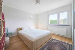Zwei Wohnungen – viele Möglichkeiten: Familienhaus mit Terrasse, Balkon & Kamin – Die vollständige Adresse der Immobilie erhältst du vom Anbieter., 63694 Limeshain – Vorschaubild 5
